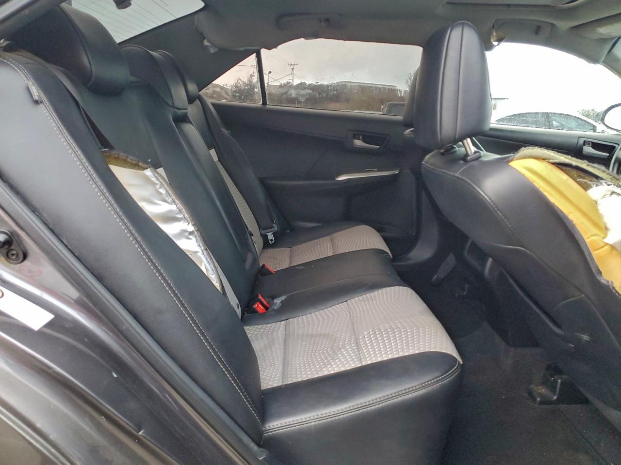 2014 TOYOTA CAMRY L photo 10