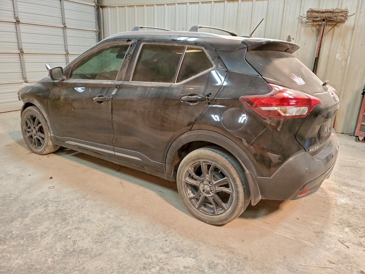 2020 NISSAN KICKS SR photo 2