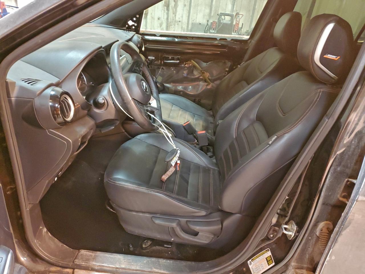 2020 NISSAN KICKS SR photo 7