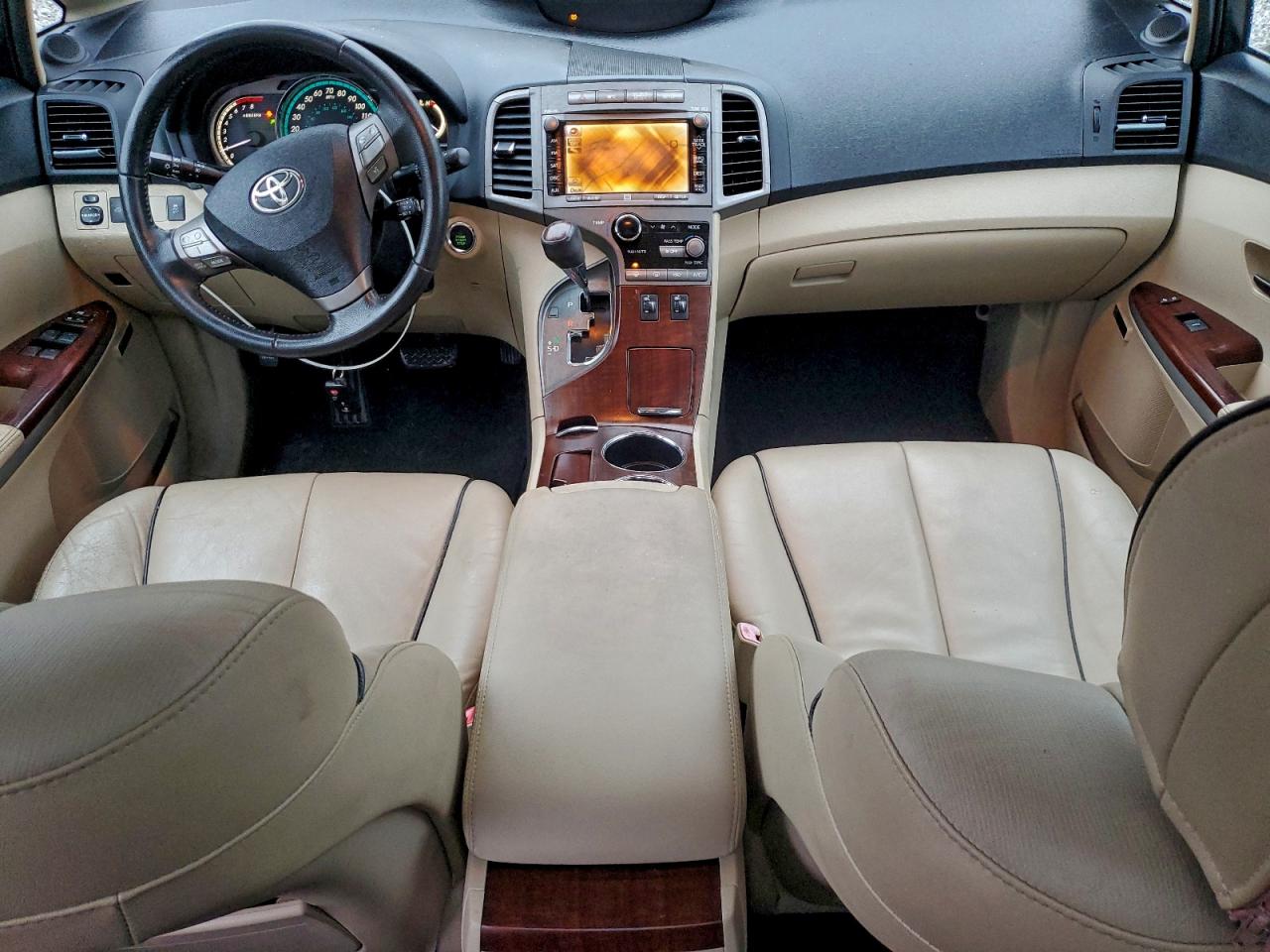 2010 TOYOTA VENZA photo 15