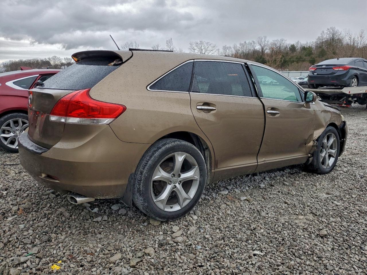 2010 TOYOTA VENZA photo 5