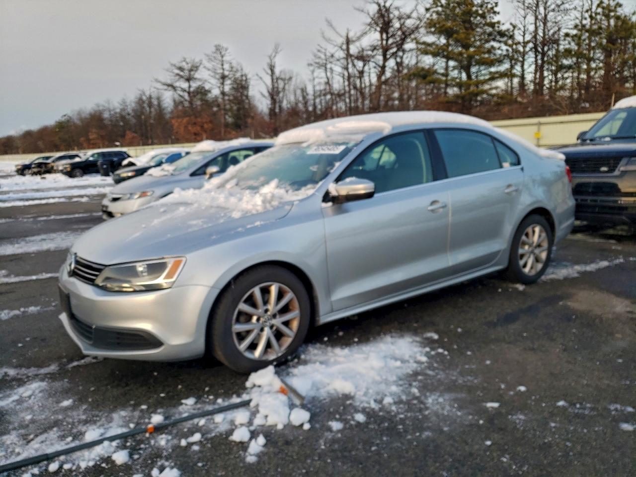 2013 VOLKSWAGEN JETTA