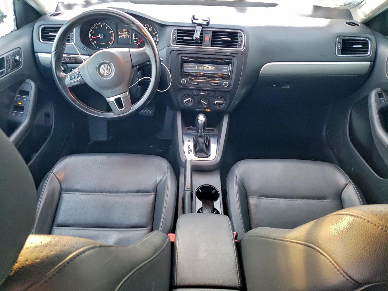 2013 VOLKSWAGEN JETTA SE photo 8