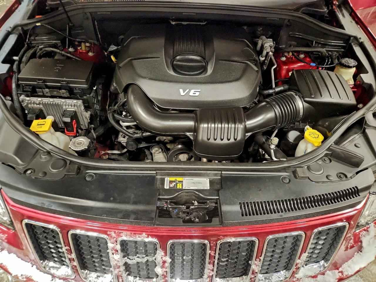 2015 JEEP GRAND CHEROKEE OVERLAND photo 12