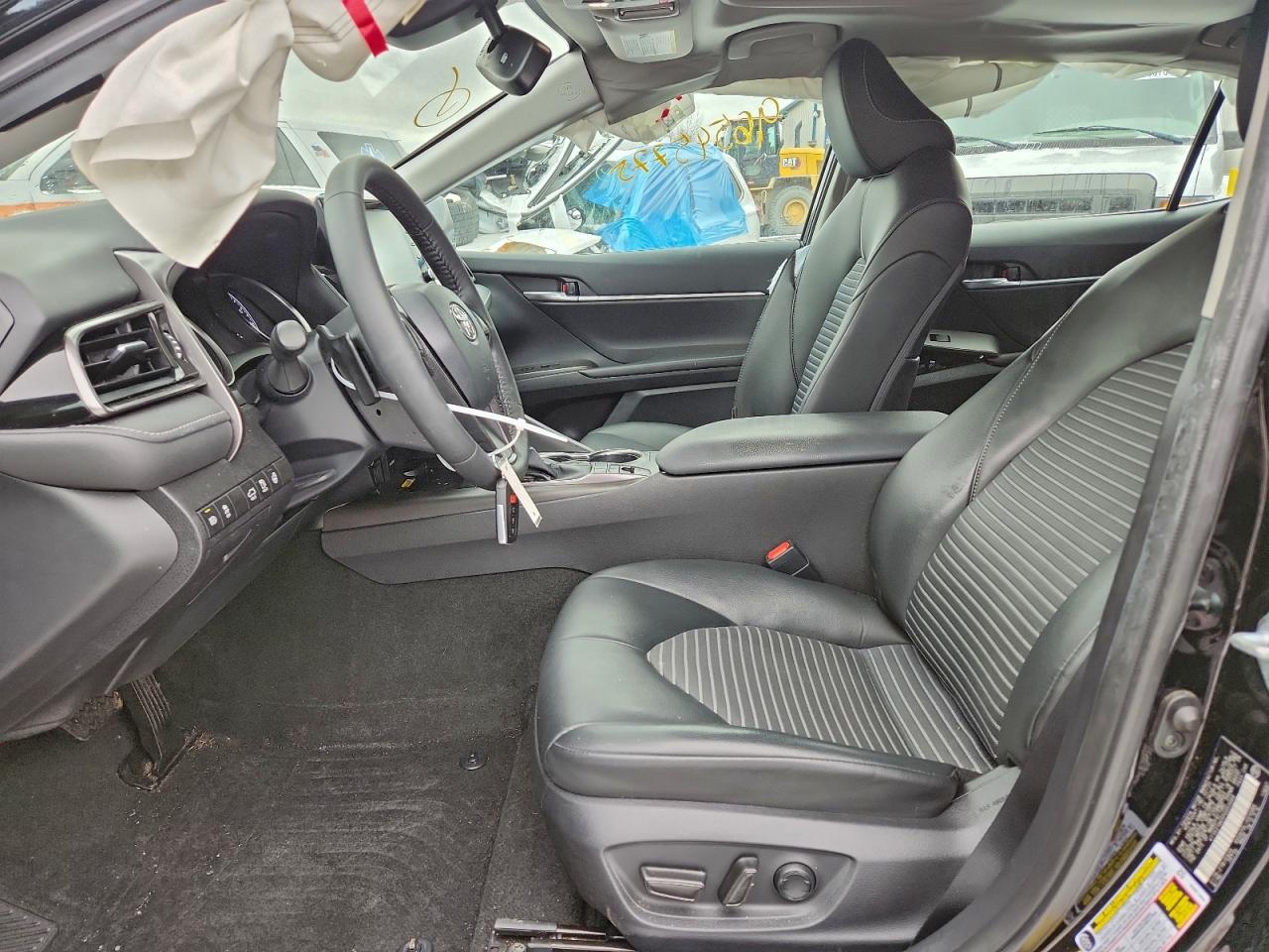 2023 TOYOTA CAMRY SE NIGHT SHADE photo 7