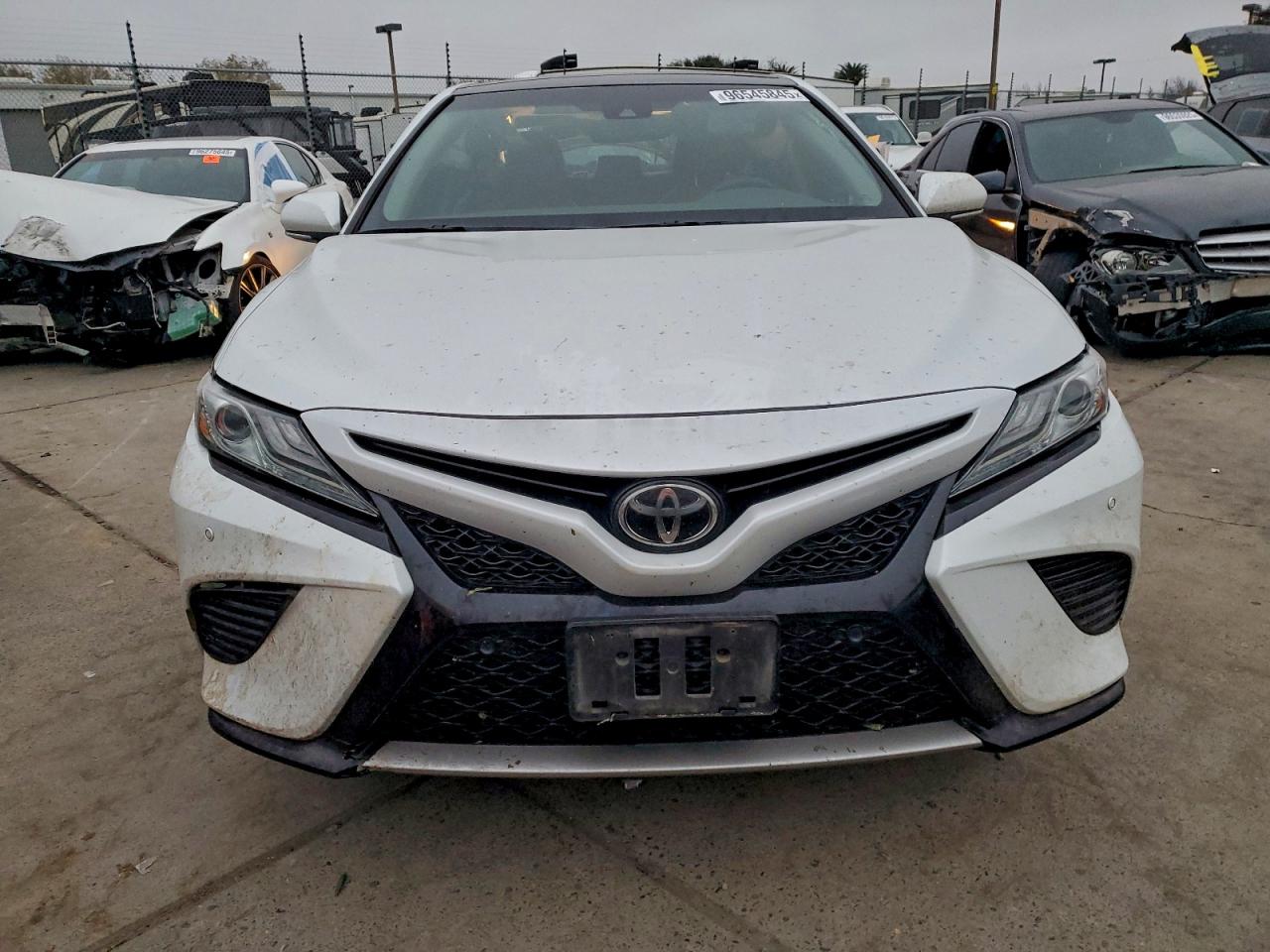 2018 TOYOTA CAMRY XSE photo 5