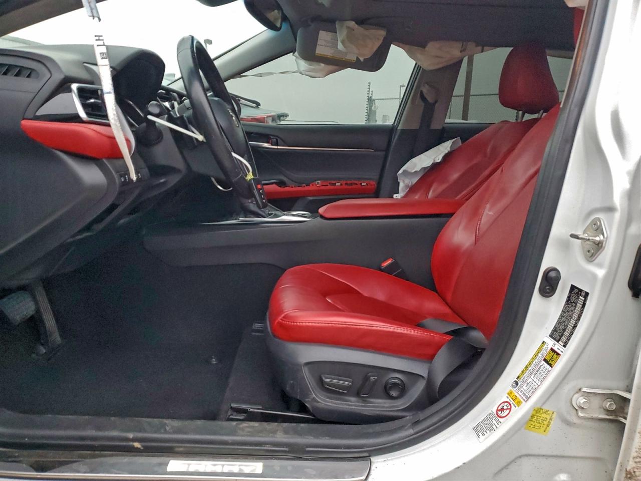 2018 TOYOTA CAMRY XSE photo 7