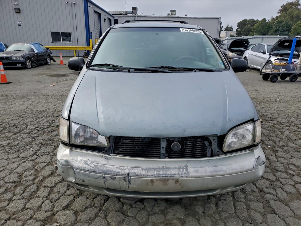 2000 TOYOTA SIENNA LE photo 9