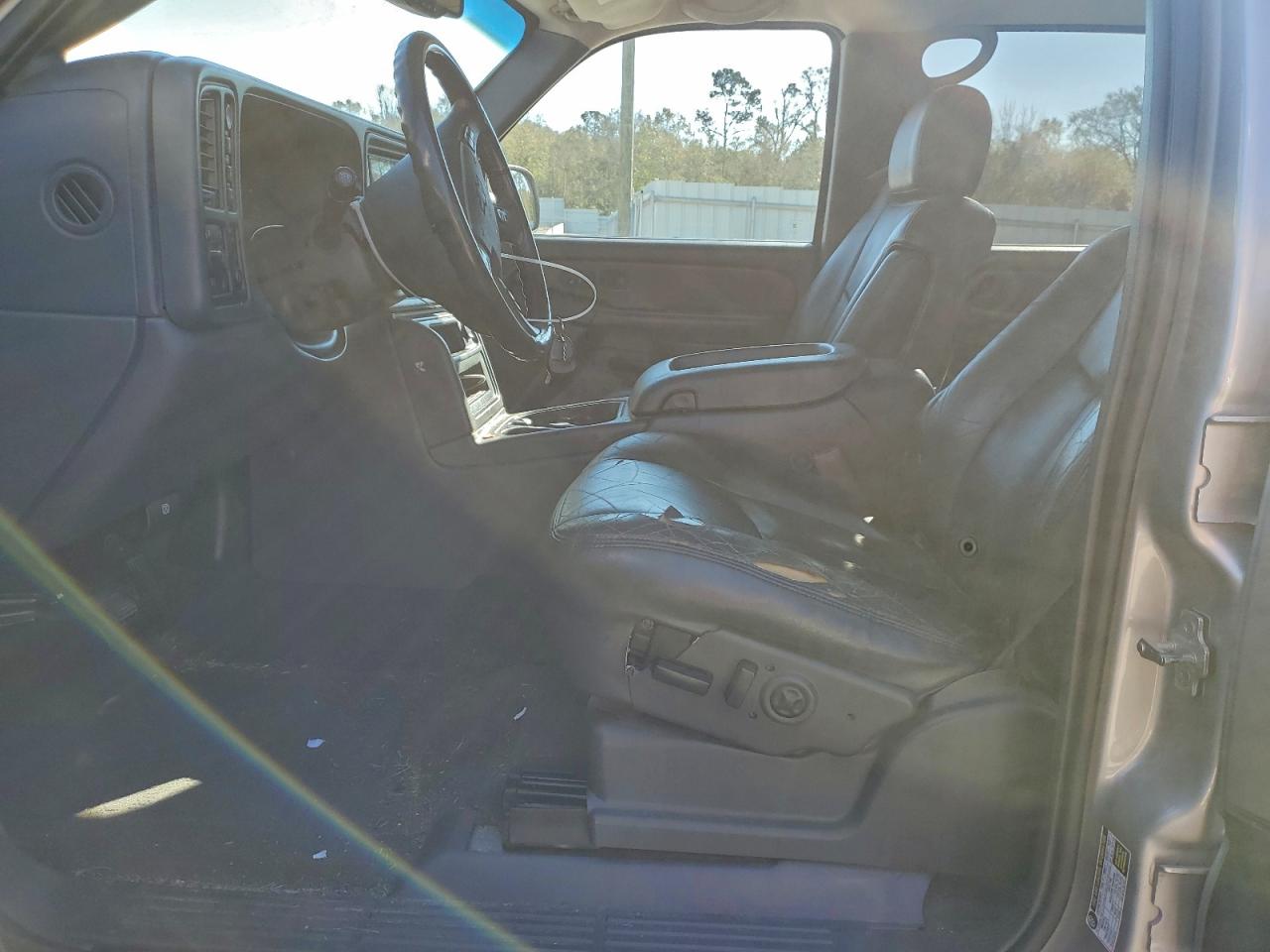 2004 CHEVROLET AVALANCHE K1500 photo 7