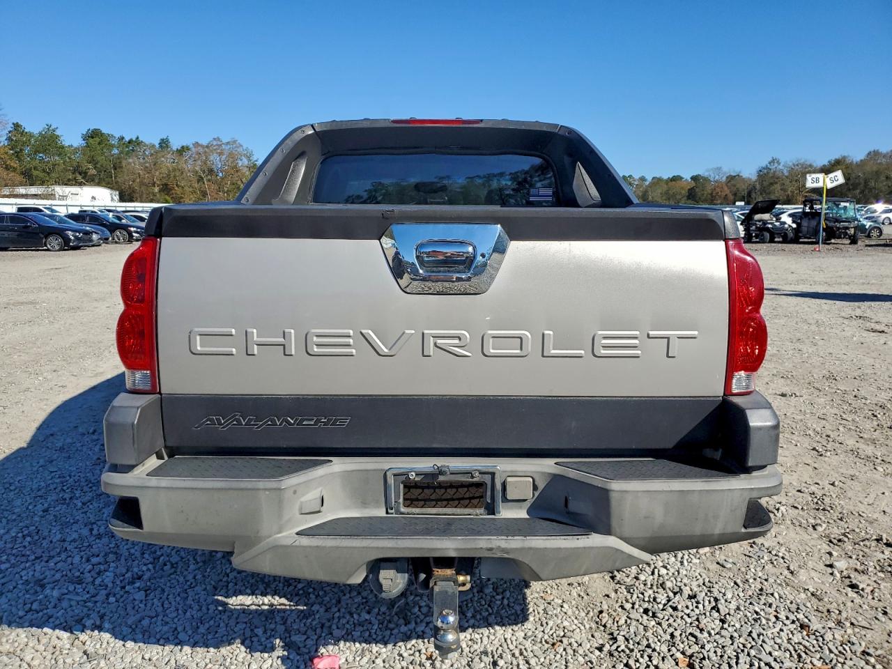 2004 CHEVROLET AVALANCHE K1500 photo 6