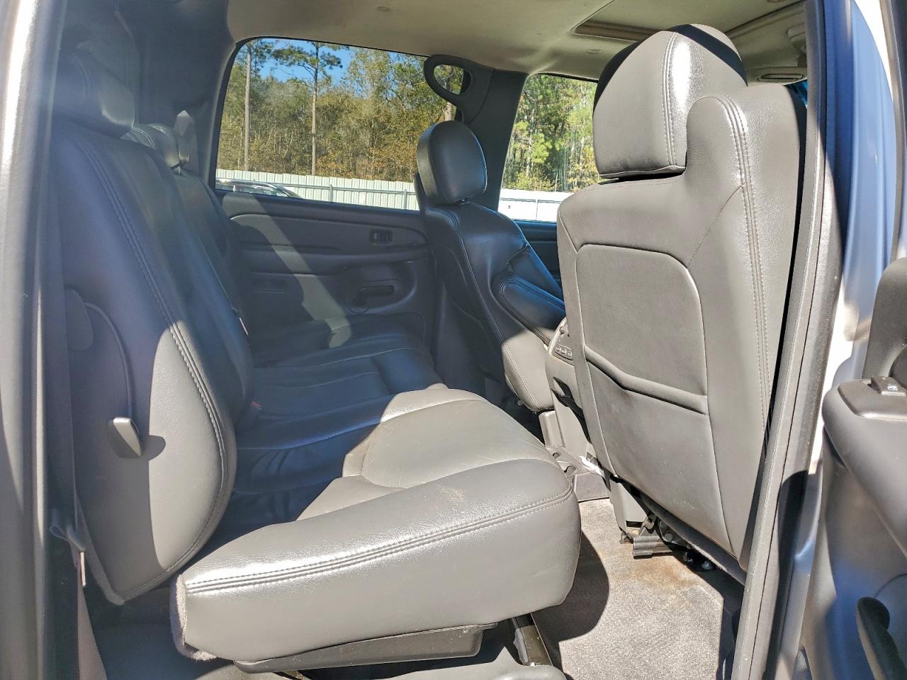 2004 CHEVROLET AVALANCHE K1500 photo 10