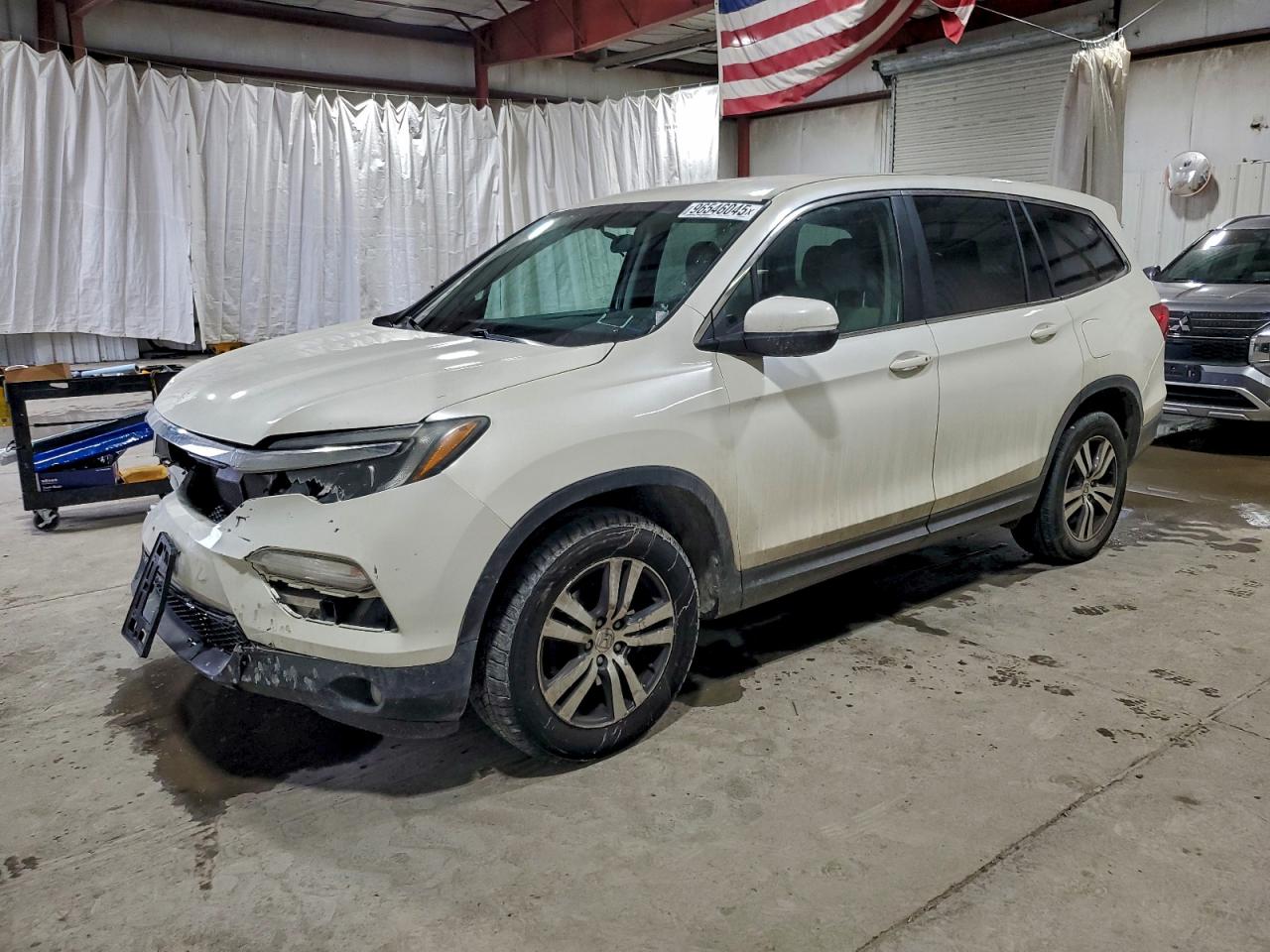 2016 HONDA PILOT EX photo 2