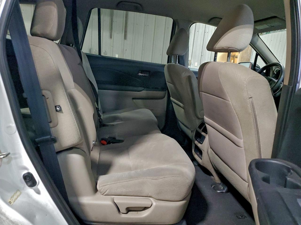 2016 HONDA PILOT EX photo 21