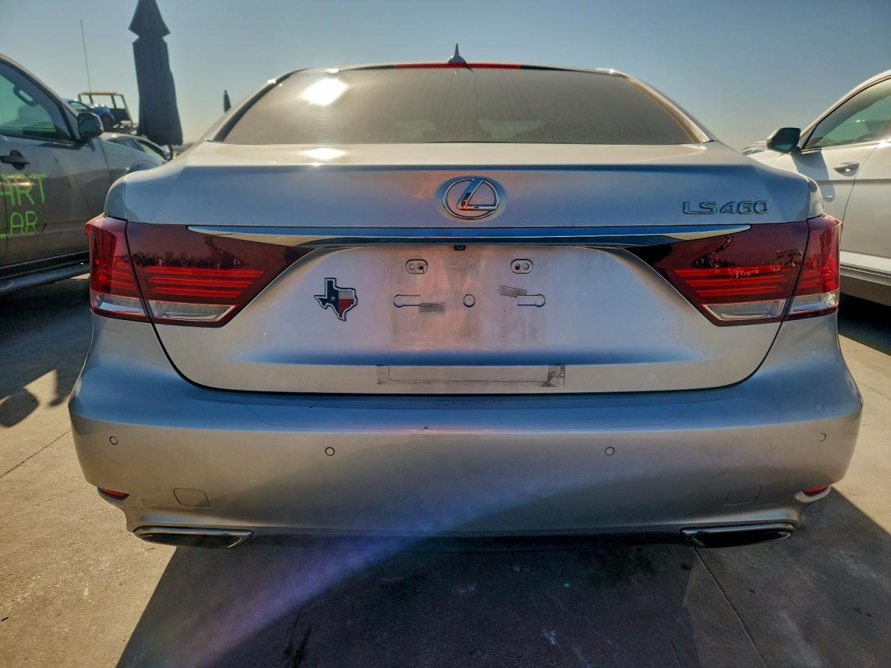 2013 LEXUS LS 460 photo 6