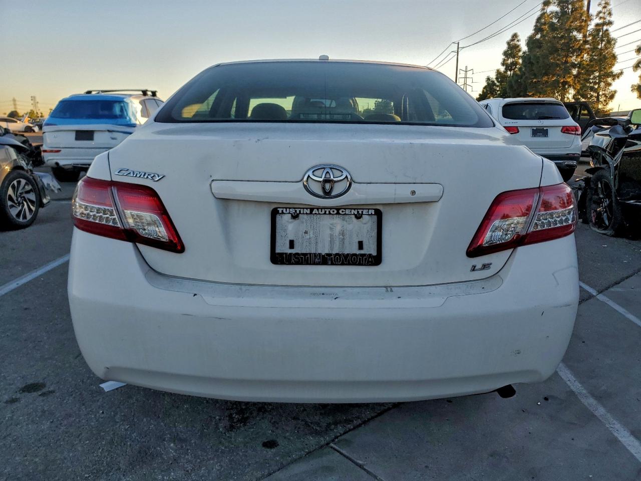 2010 TOYOTA CAMRY BASE photo 6