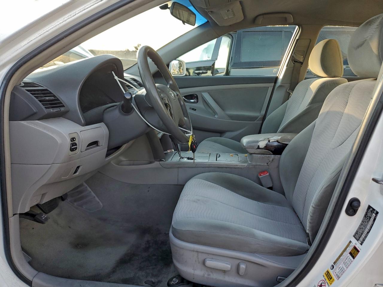 2010 TOYOTA CAMRY BASE photo 7