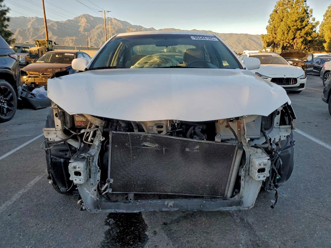 2010 TOYOTA CAMRY BASE photo 5