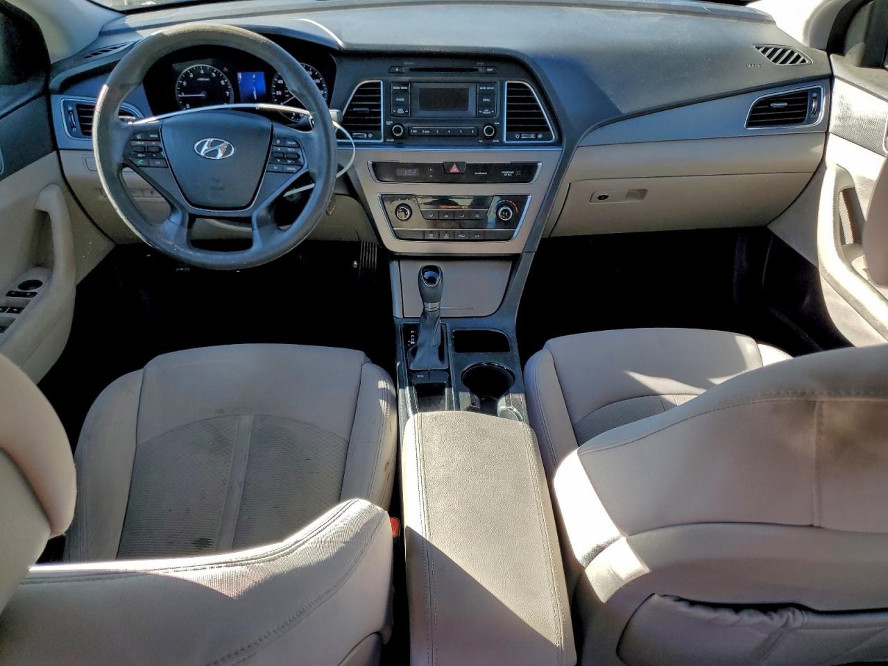 2015 HYUNDAI SONATA SE photo 8