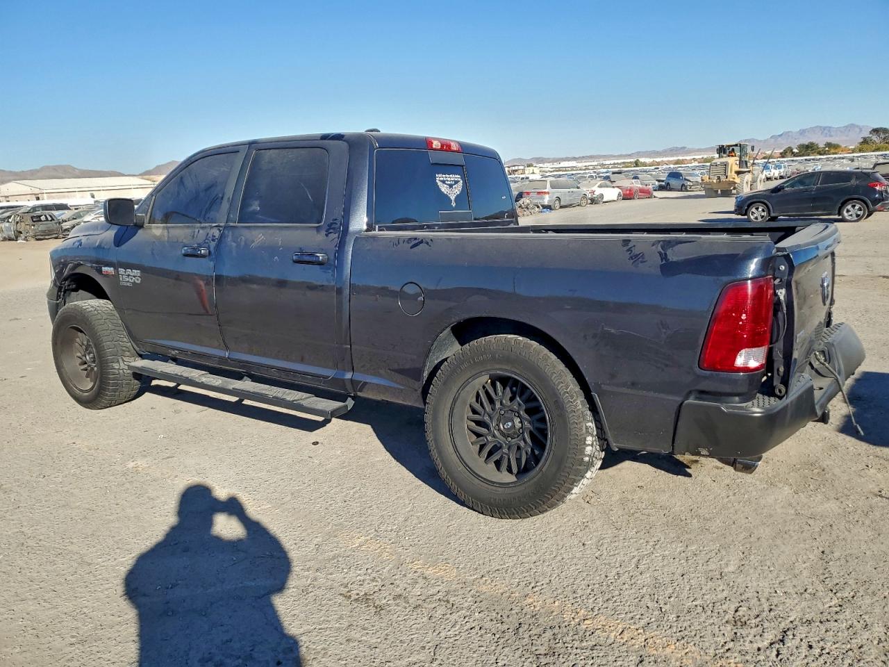 2019 RAM 1500 CLASSIC SLT photo 2