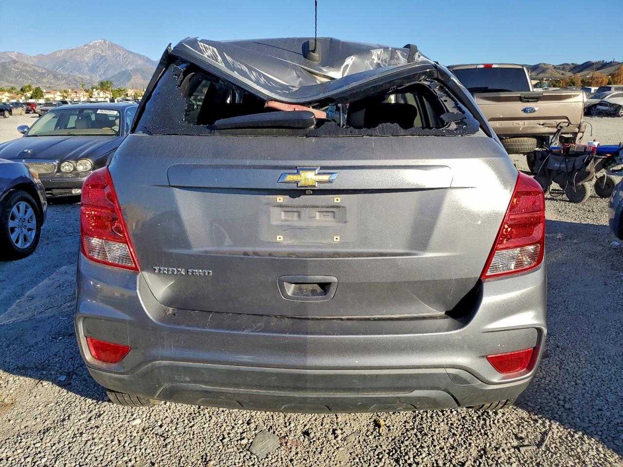 2020 CHEVROLET TRAX LS photo 6