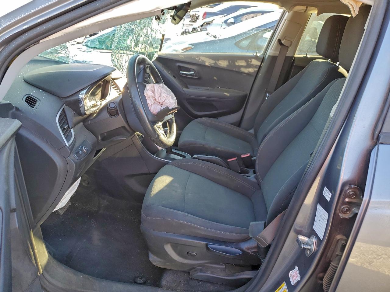 2020 CHEVROLET TRAX LS photo 7