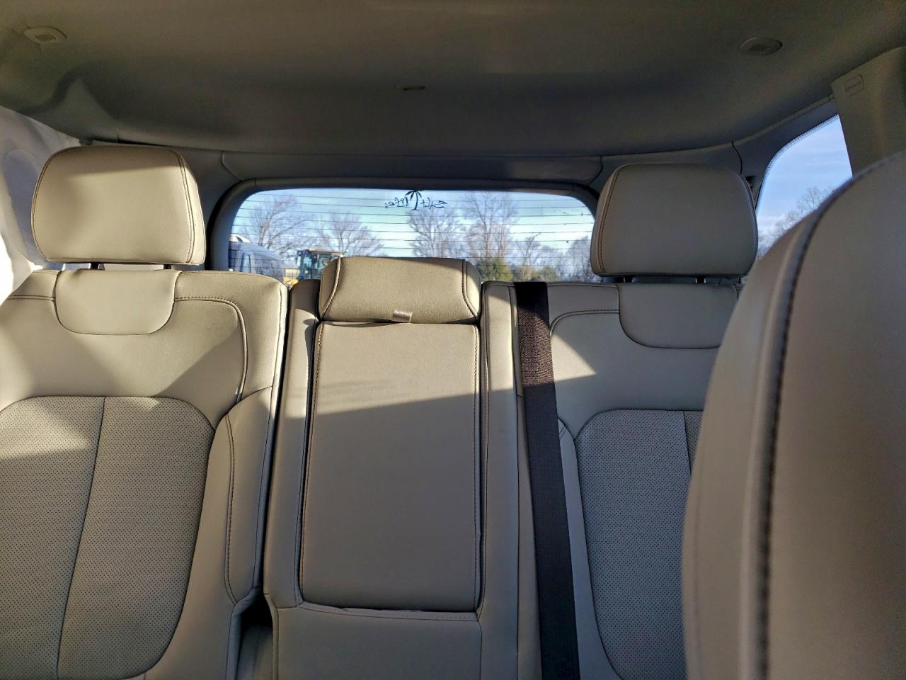 2023 JEEP GRAND CHEROKEE OVERLAND photo 10