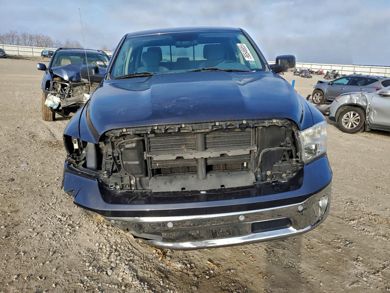 2017 RAM 1500 SLT photo 5