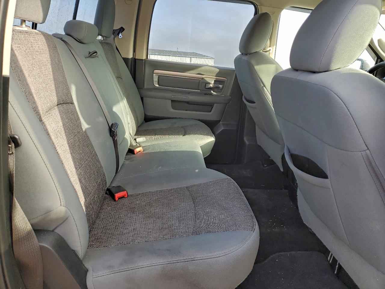2017 RAM 1500 SLT photo 10