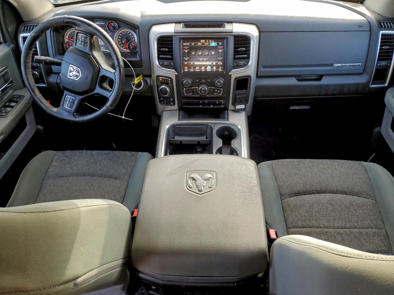 2017 RAM 1500 SLT photo 8