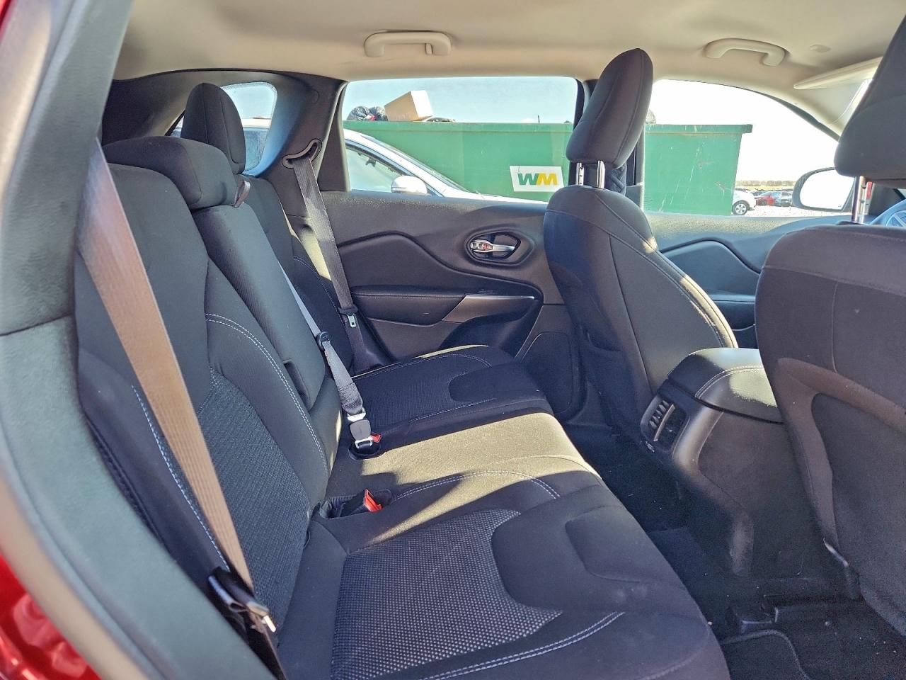 2021 JEEP CHEROKEE LATITUDE photo 11
