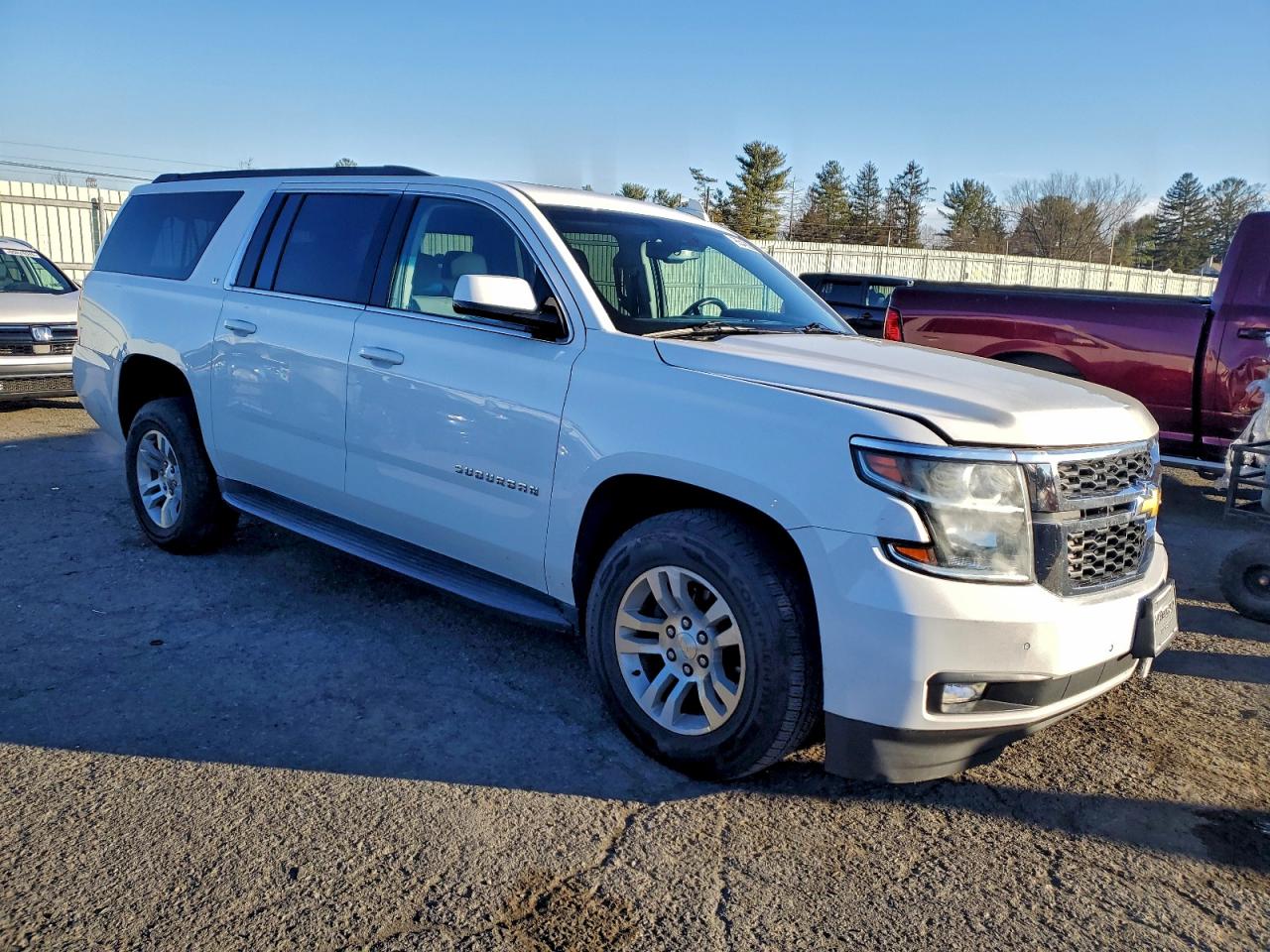 2018 CHEVROLET SUBURBAN K1500 LT photo 4