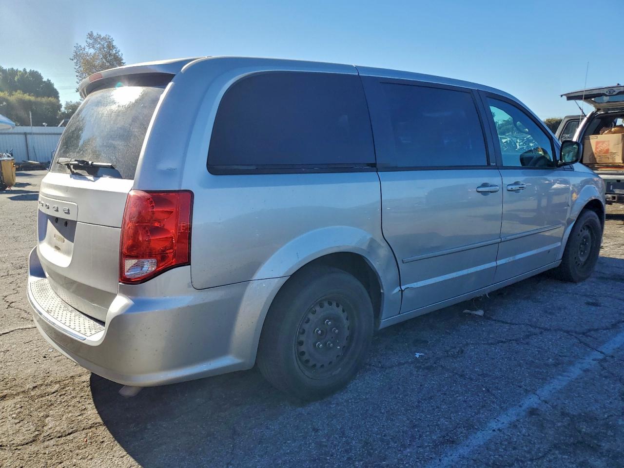 2012 DODGE GRAND CARAVAN SE photo 3