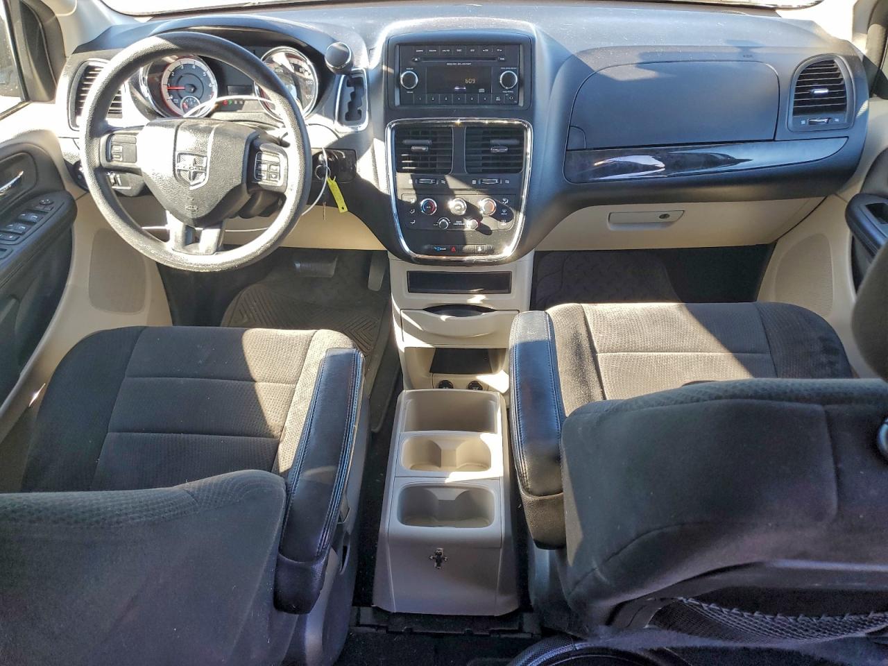 2012 DODGE GRAND CARAVAN SE photo 8