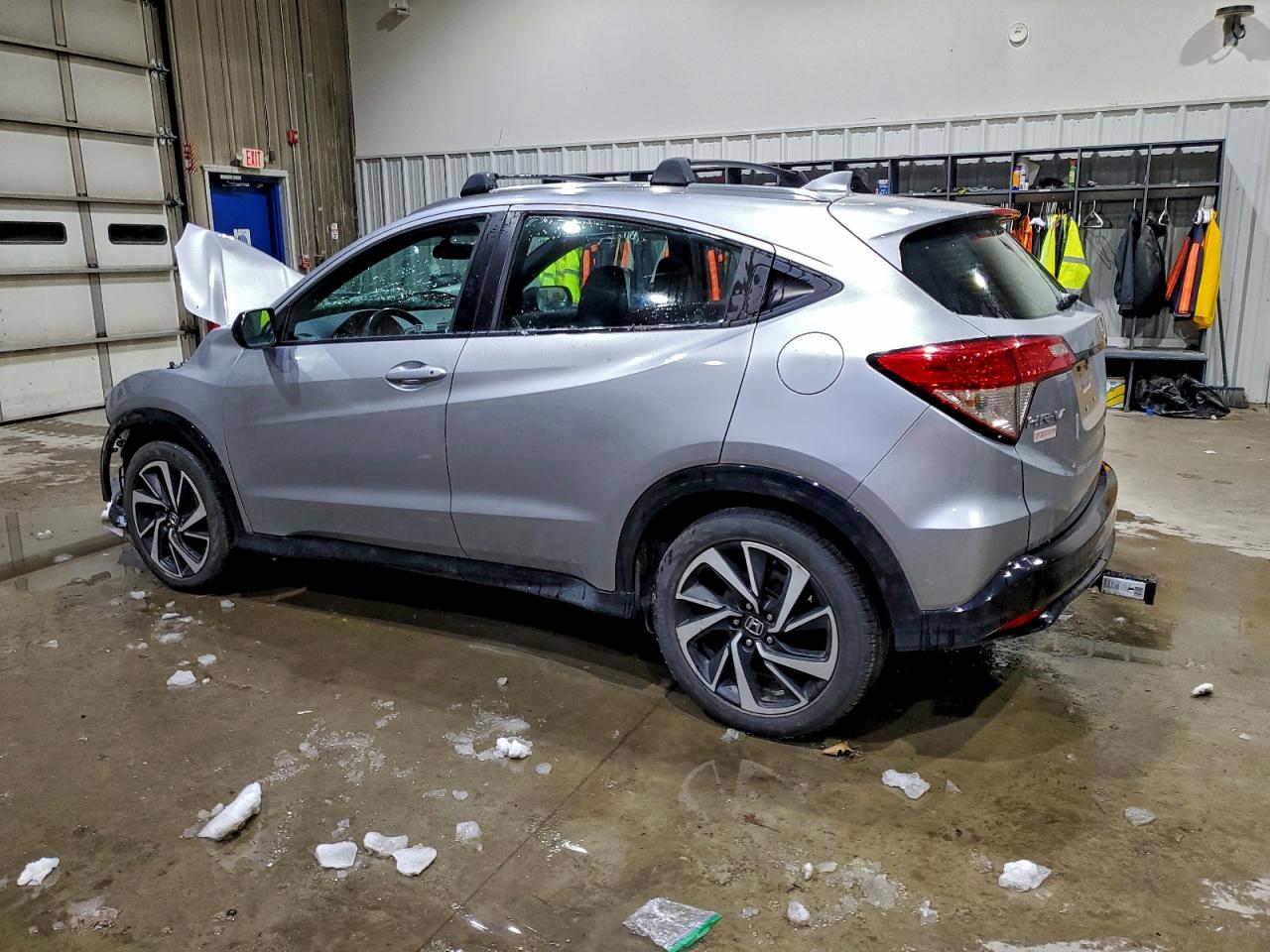2019 HONDA HR-V SPORT photo 2