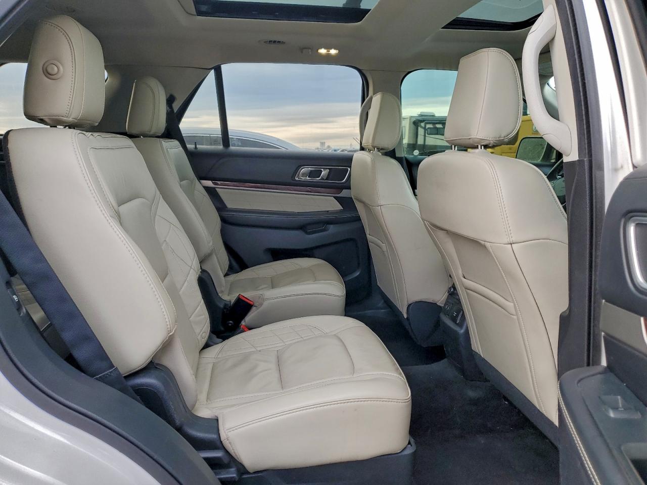 2018 FORD EXPLORER PLATINUM photo 11