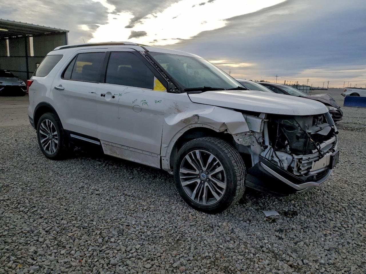 2018 FORD EXPLORER PLATINUM photo 4