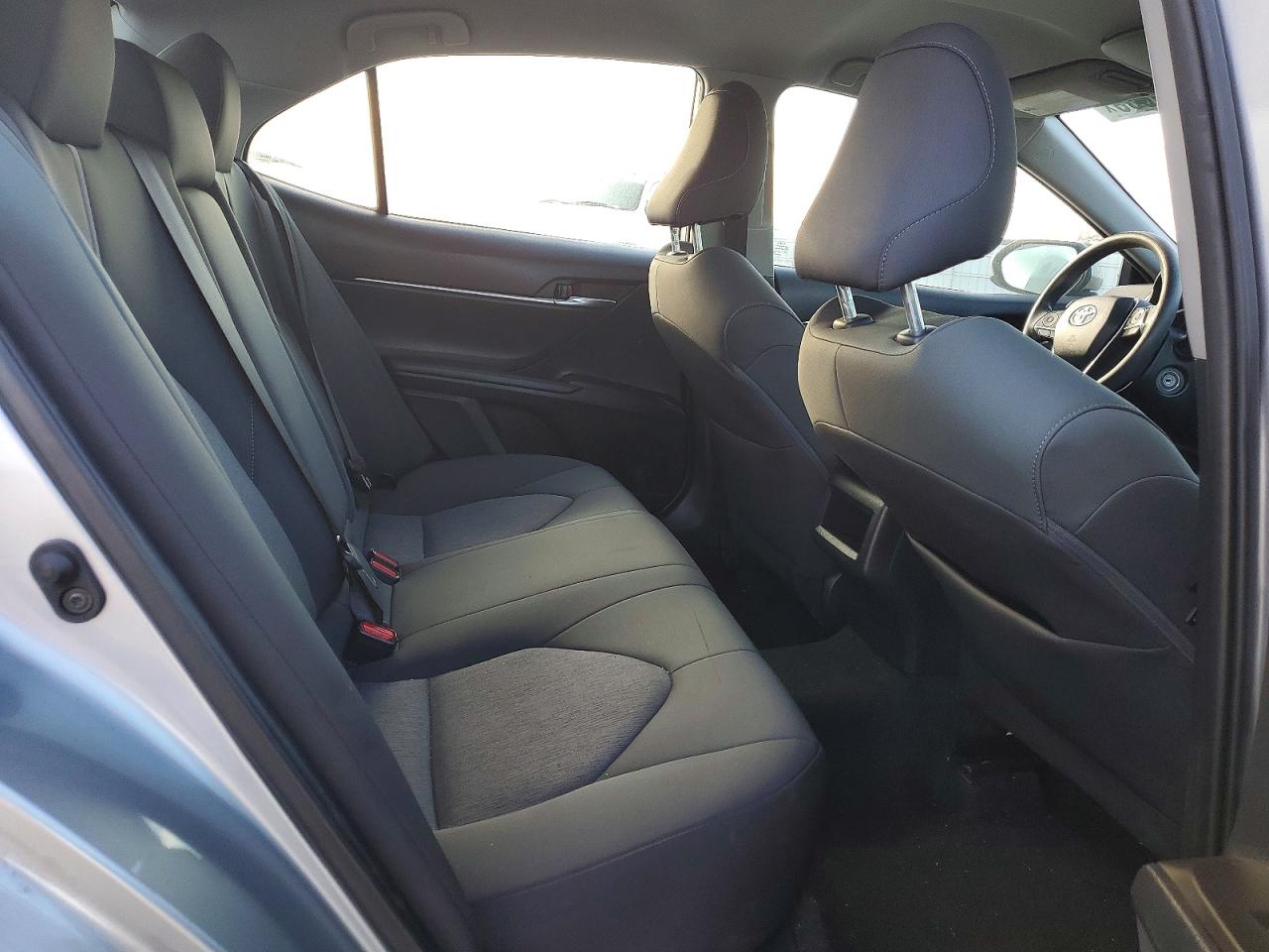2022 TOYOTA CAMRY LE photo 10