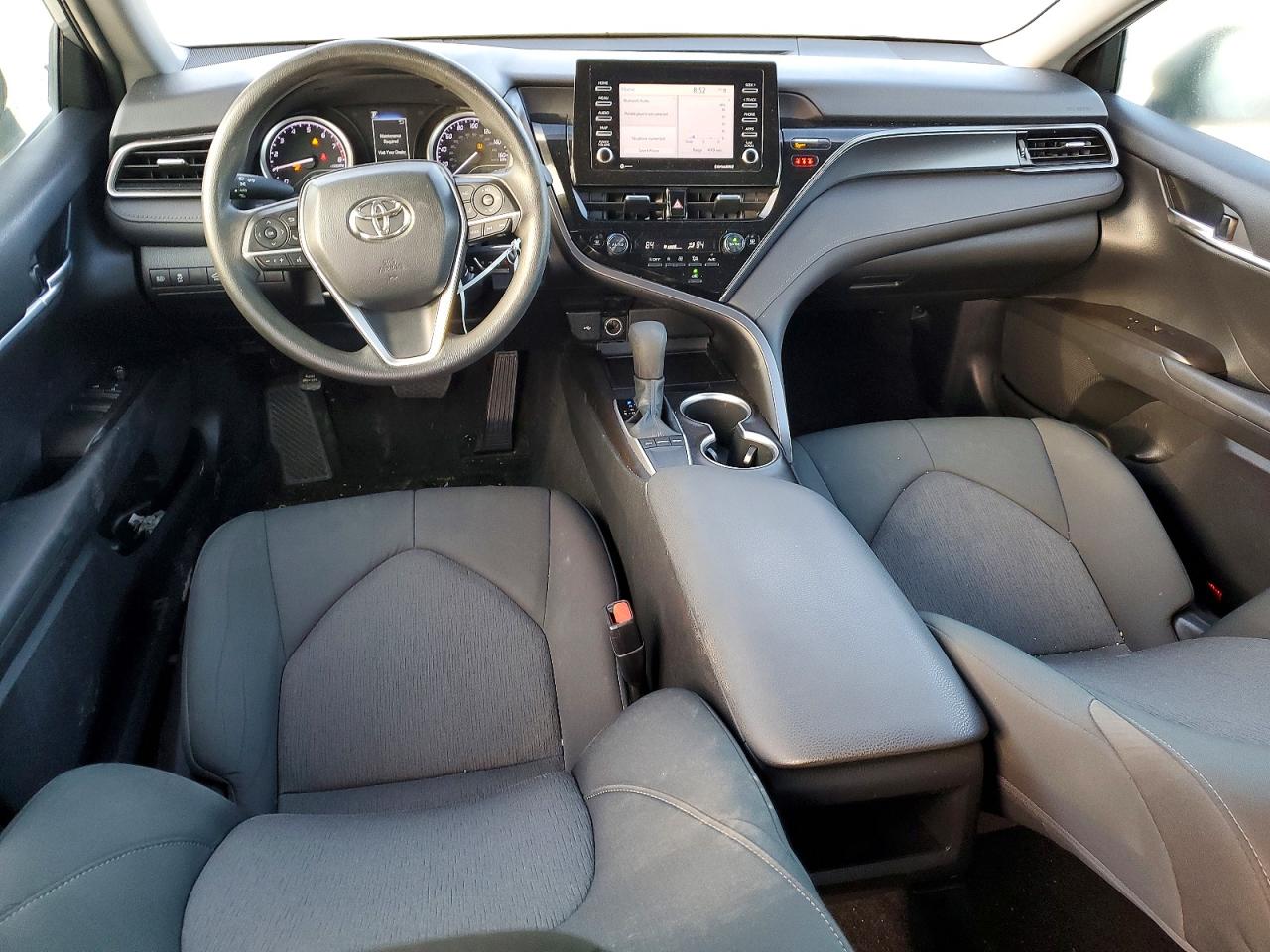 2022 TOYOTA CAMRY LE photo 8