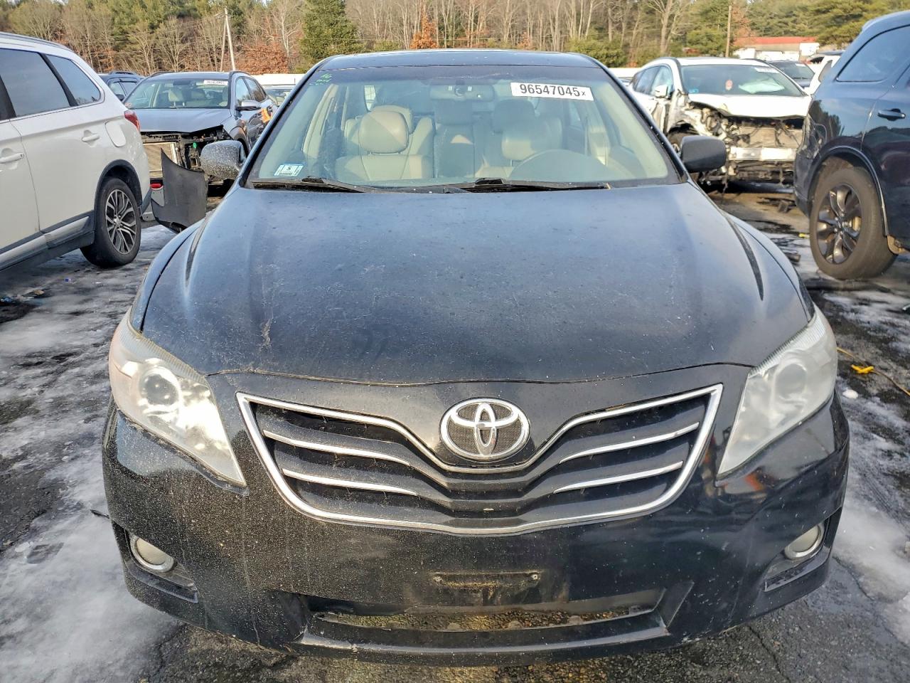 2011 TOYOTA CAMRY SE photo 5