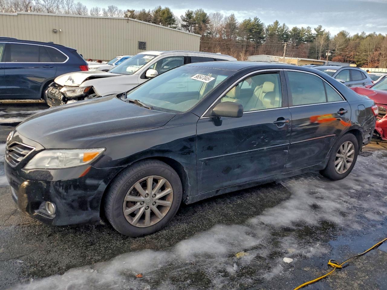 2011 TOYOTA CAMRY