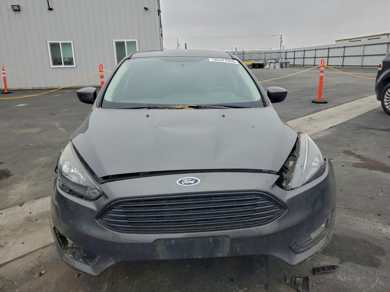 2018 FORD FOCUS SE photo 5