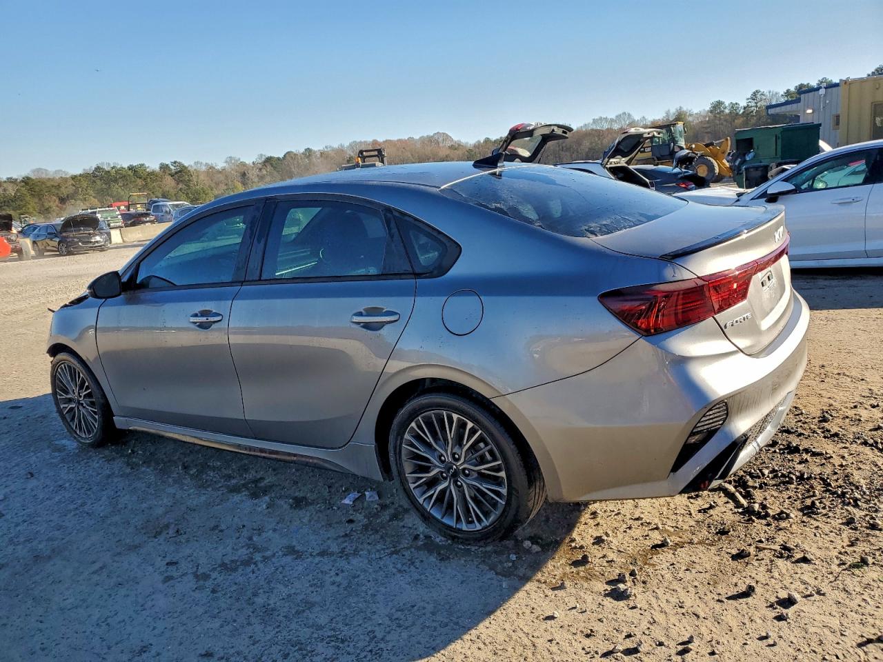 2024 KIA FORTE GT LINE photo 2