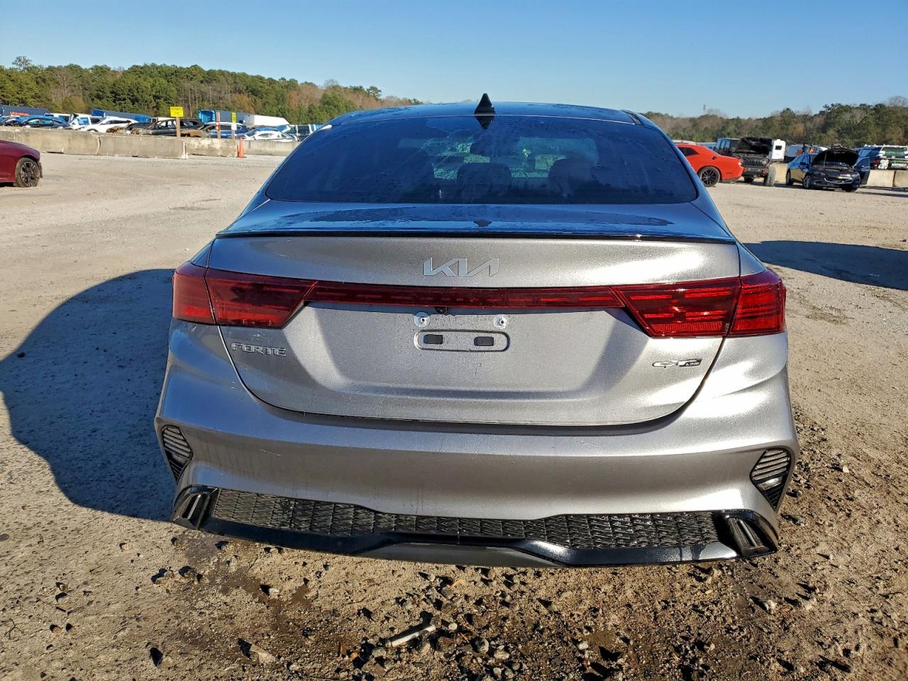 2024 KIA FORTE GT LINE photo 6