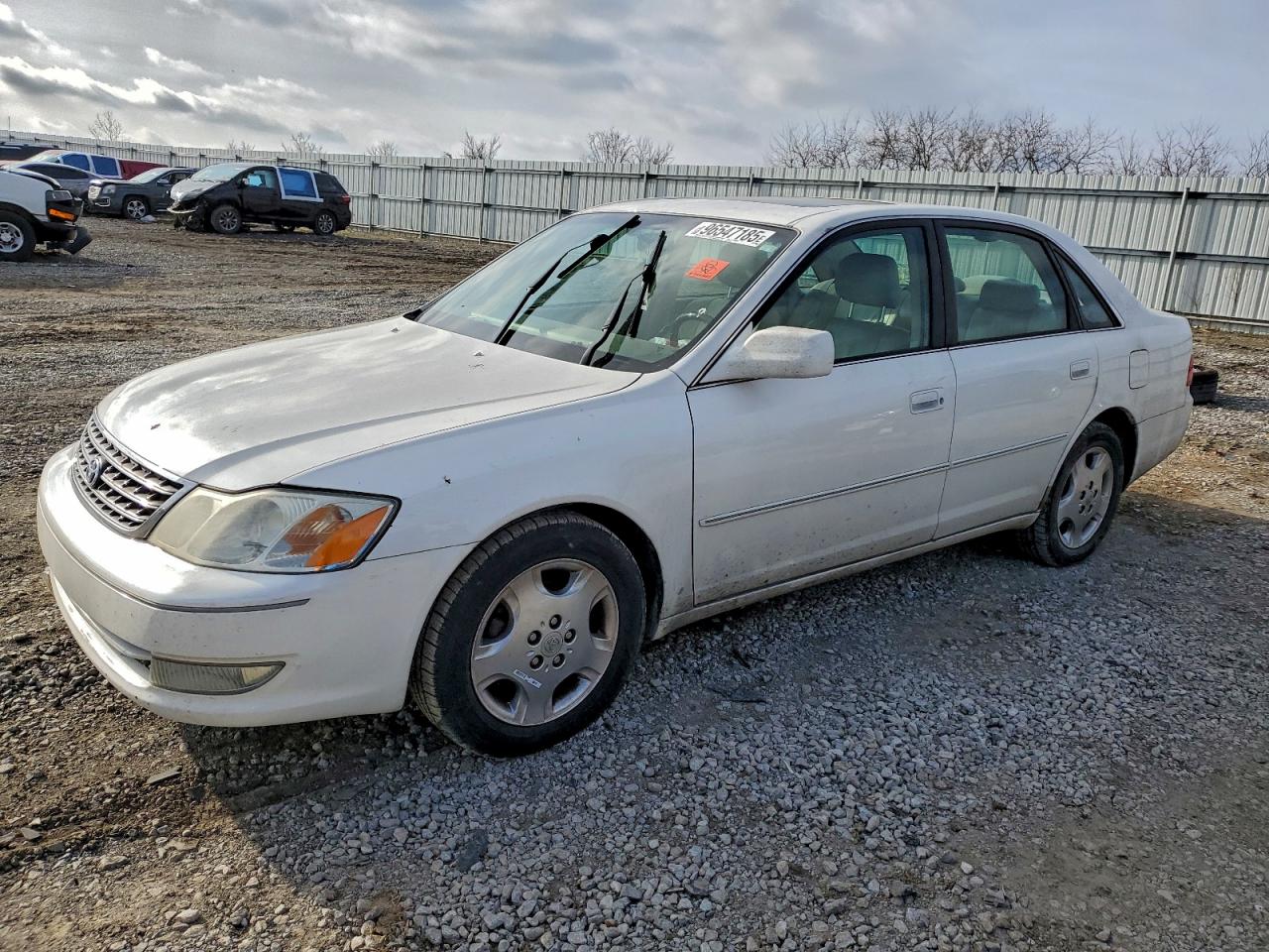 2004 TOYOTA AVALON