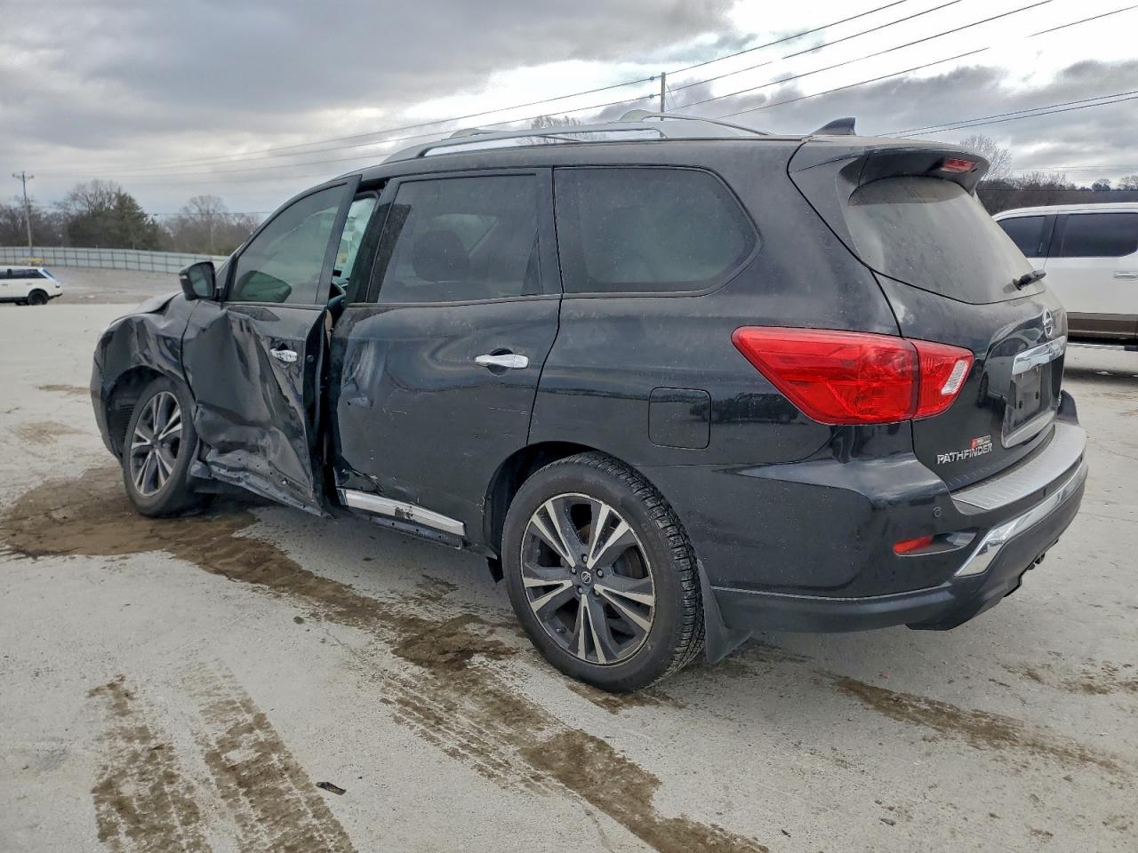 2020 NISSAN PATHFINDER PLATINUM photo 2