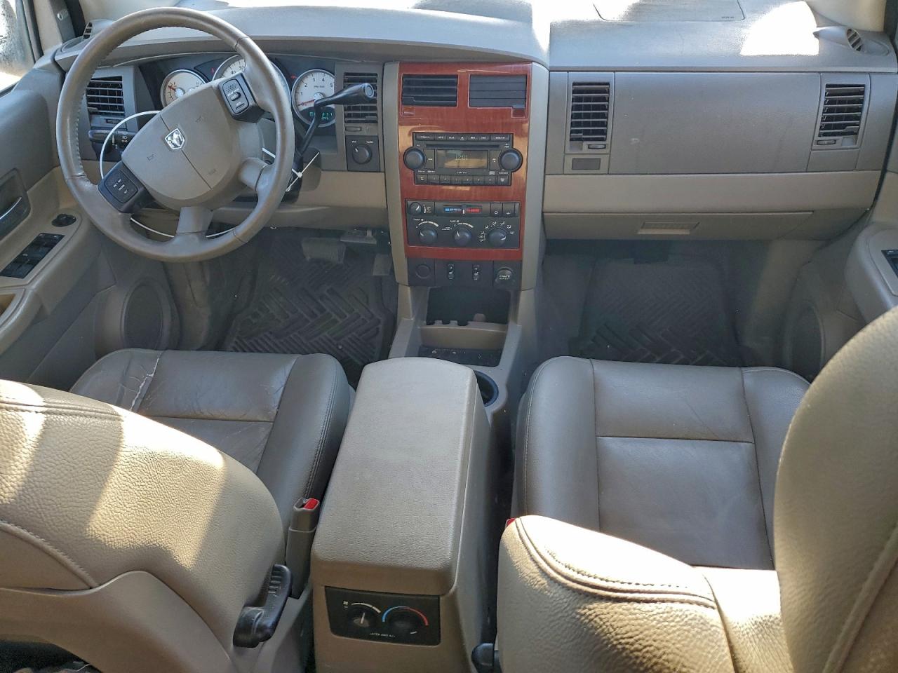 2005 DODGE DURANGO SLT photo 8