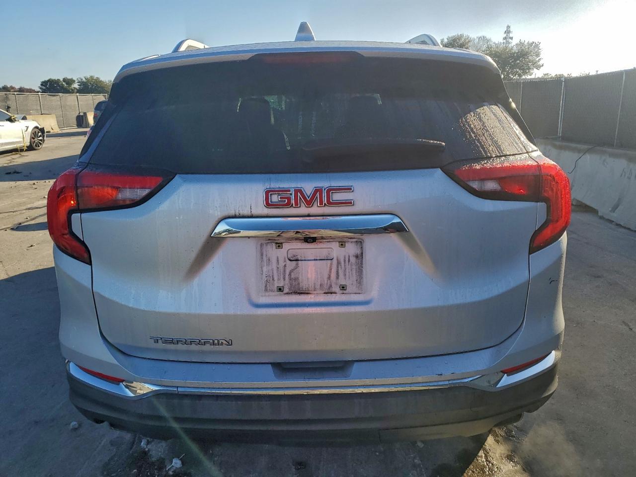 2020 GMC TERRAIN SLT photo 6