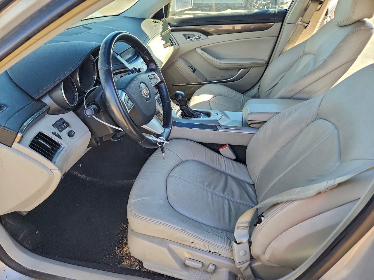 2011 CADILLAC CTS photo 7