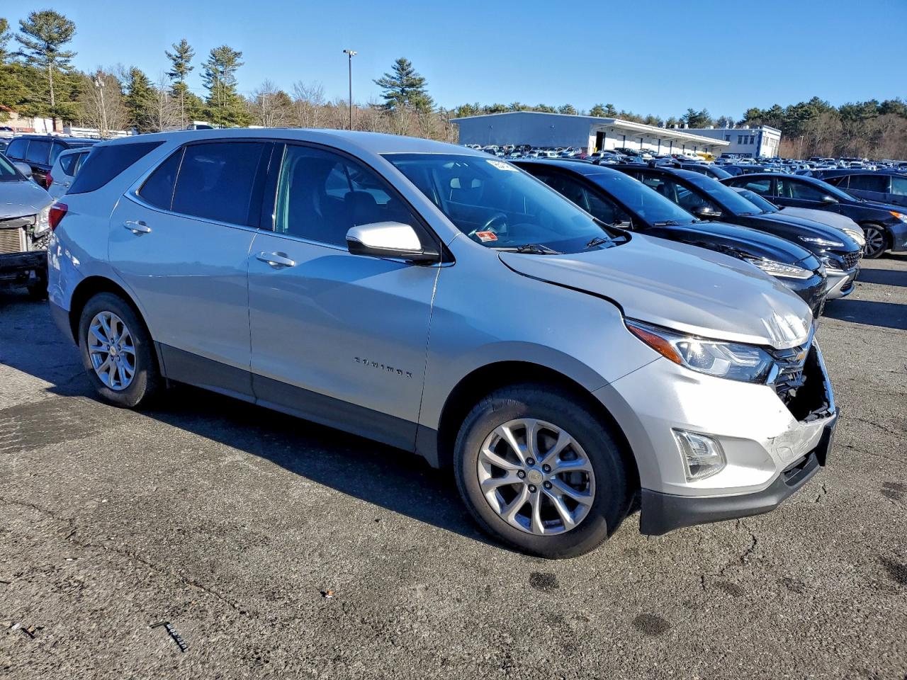 2019 CHEVROLET EQUINOX LT photo 4