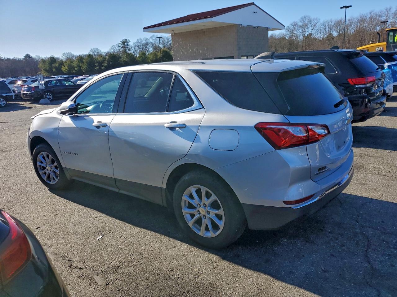 2019 CHEVROLET EQUINOX LT photo 2